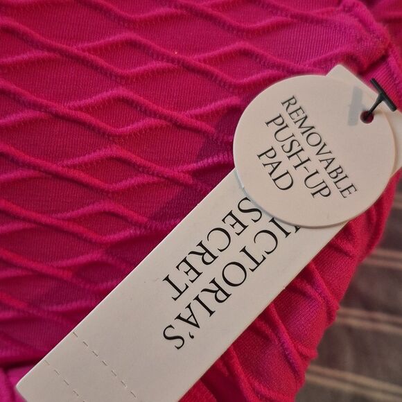 Victoria's Secret 36C TWIST FRONT Push Up Bikini Top Underwire Textured Pink Nwt - Picture 4 of 7